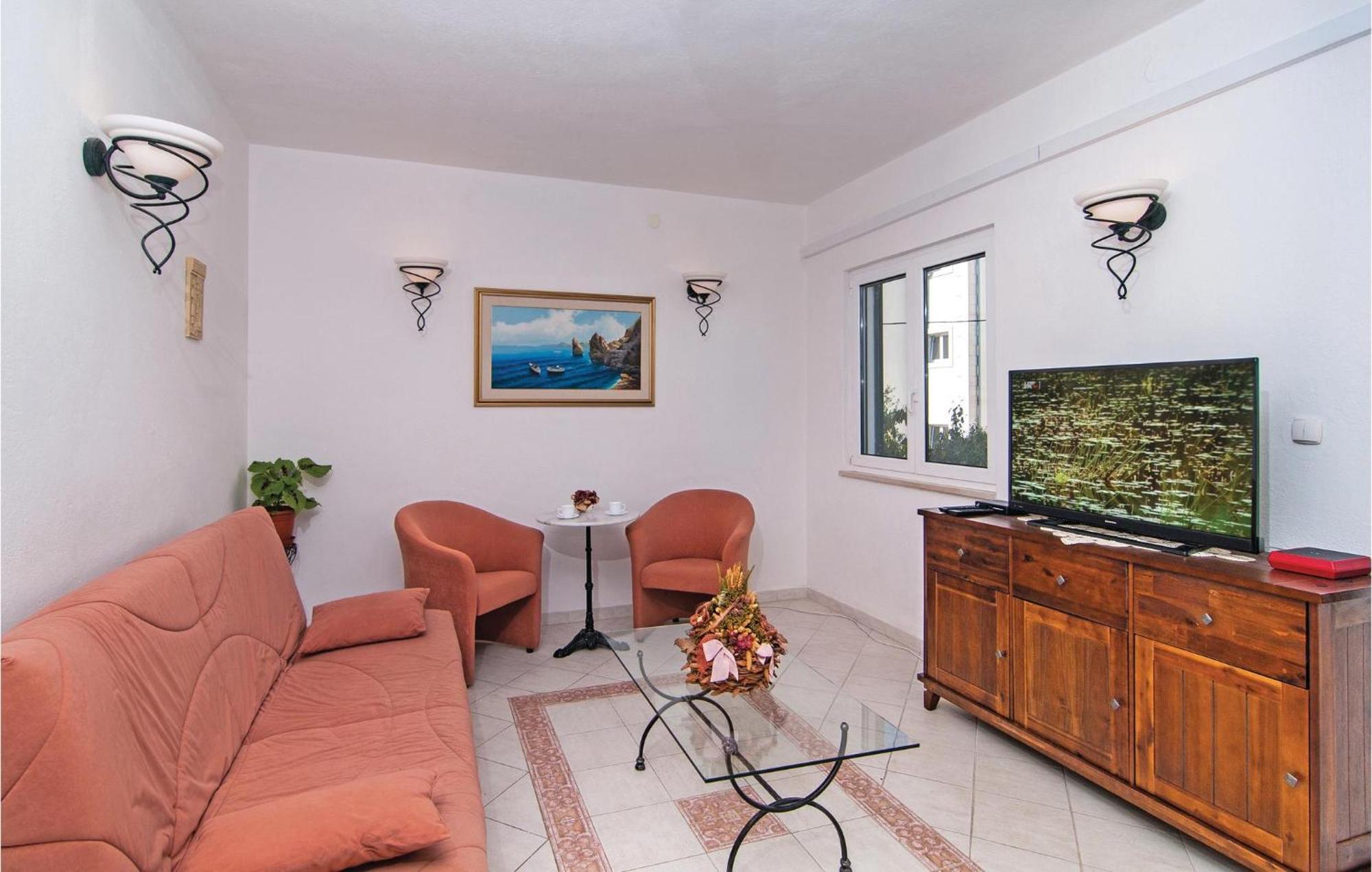 3 Bedroom Cozy Home In Supetar Exterior foto