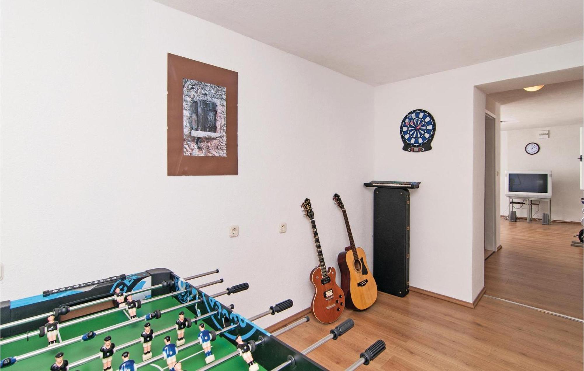 3 Bedroom Cozy Home In Supetar Exterior foto